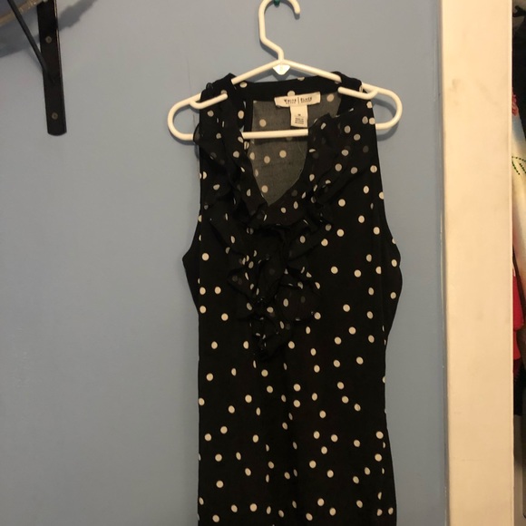 White House Black Market - Picture 6 of 7